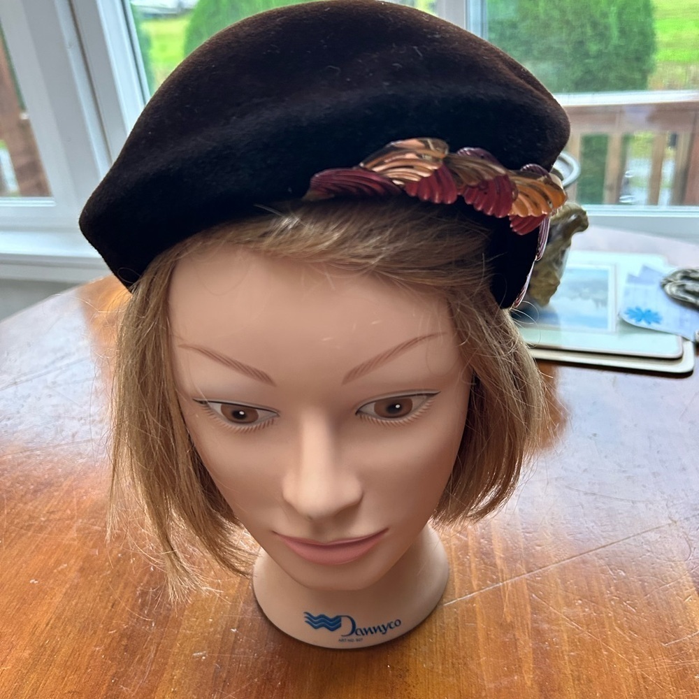 Elegant brown Beret with Leaf Accents- simply delicious- preloved